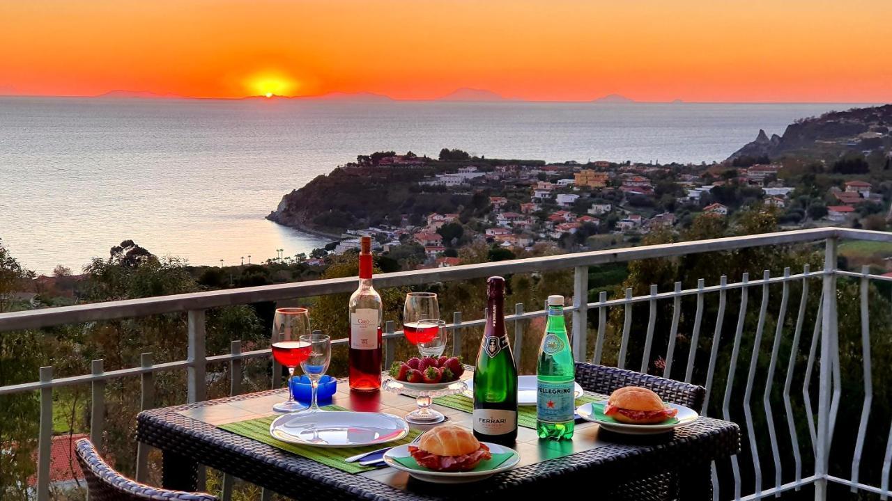 Naturamare Apartments - Piscina Idromassaggio Con Vista Mare Aperta Fino Alle Ore 22-00 カーポ・ヴァチカーノ エクステリア 写真
