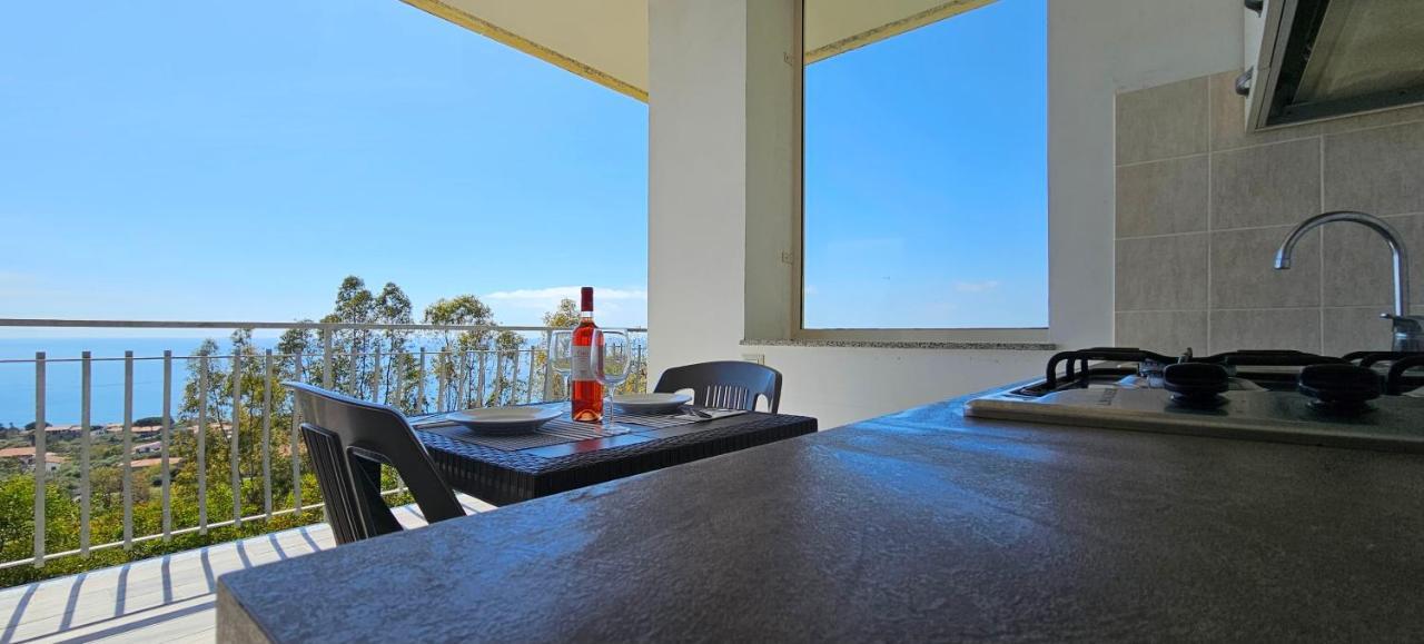 Naturamare Apartments - Piscina Idromassaggio Con Vista Mare Aperta Fino Alle Ore 22-00 カーポ・ヴァチカーノ エクステリア 写真